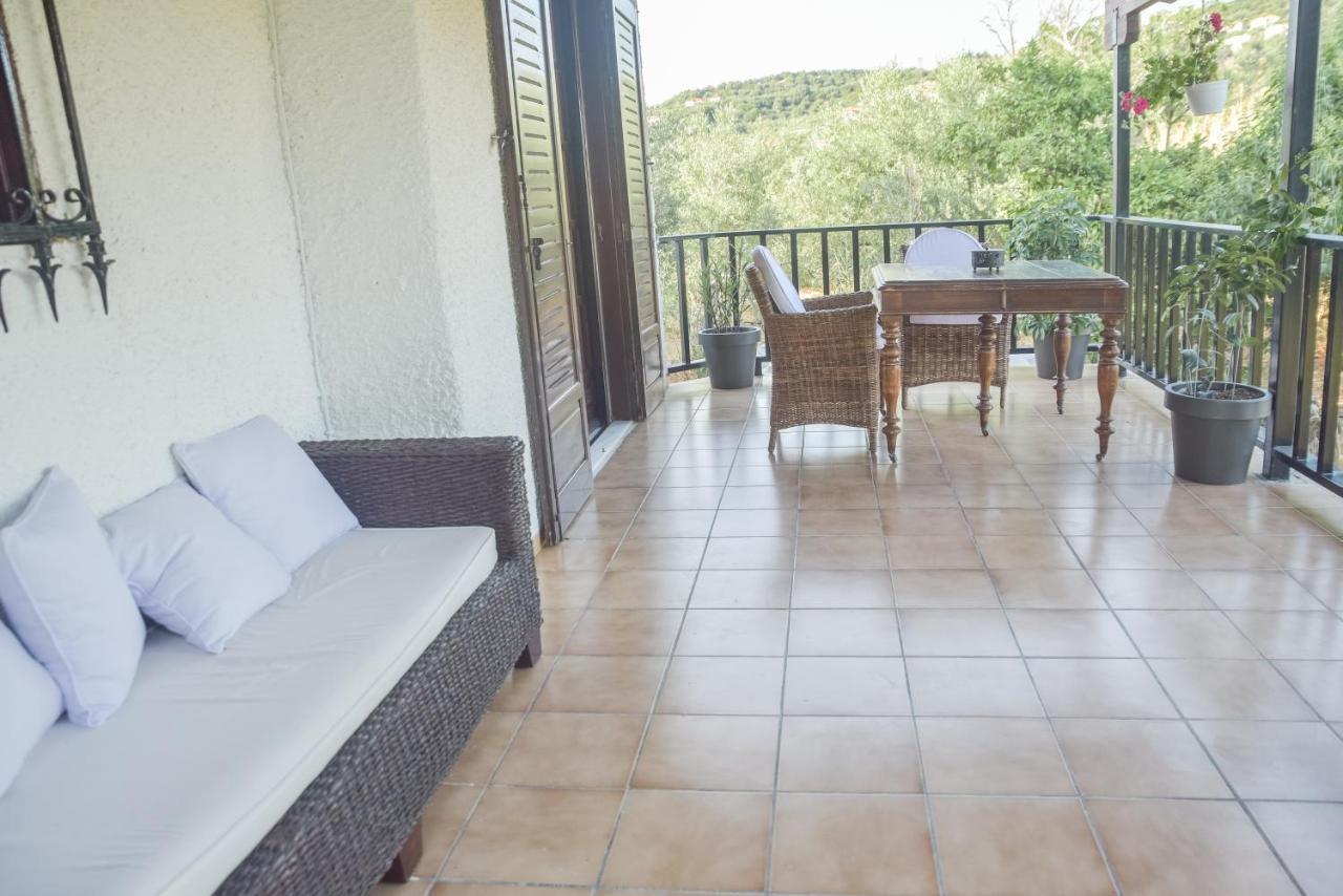 Alexandre Maison Beachfront Gialova Vacation Home Exterior photo